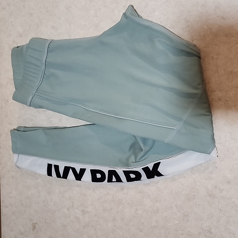 IVY PARK leggings size small